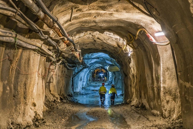 У експлозији погинула четири рудара, 13 затрпано