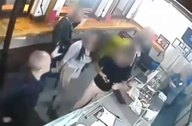 ЦРНОГОРСКИ МЕДИЈИ: Осумњичени да је претукао девојке осуђиван 17 пута