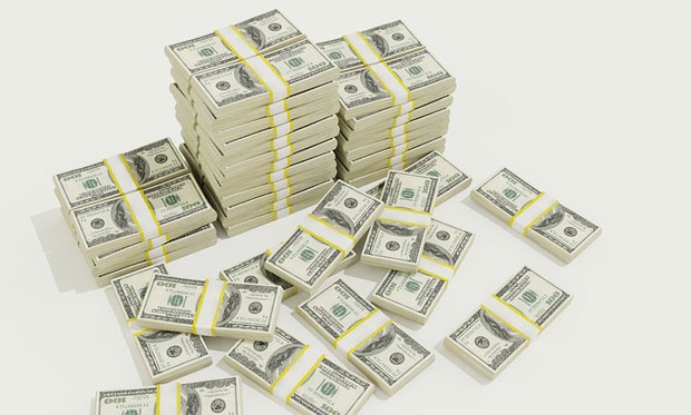 ПОСЛЕ ПОЛА ГОДИНЕ РУСИЈА ОБЕЛОДАНИЛА: Преполовљен је удео долара