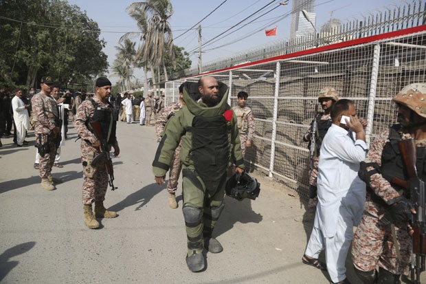 Исцурео отровни гас, 650 људи оболело, девет преминуло