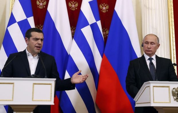 Ципрас: Грчка развија односе с Русијом независно од НАТО-а