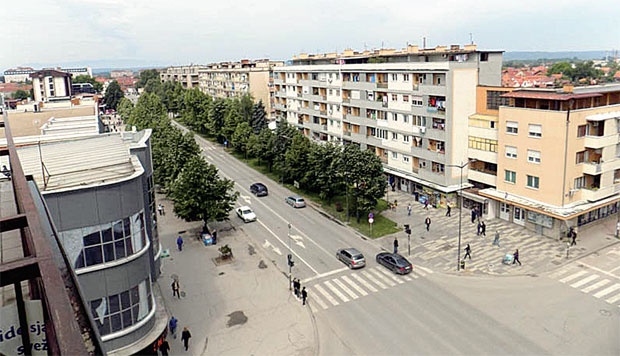 Ванредне мере и у Лесковцу: Кафићи, играонице и ресторани радиће скраћено