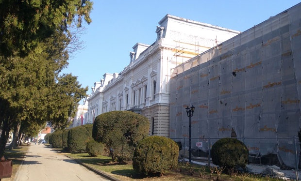 За повреде на јавним површинама: Максимално 100.000 динара одштете