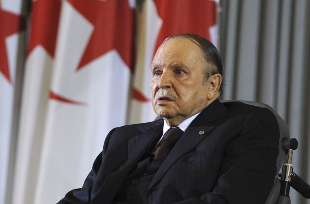 ПОСЛЕ 20 ГОДИНА: Бутефлика поднео оставку на место председника Алжира