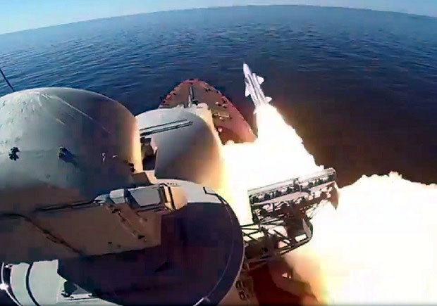 Објављен снимак првог лансирања ракете „Х-35 уран“ са брода „Смерч“ (ВИДЕО)