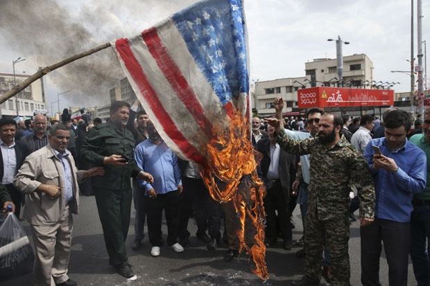 Како зарадити на симболима САД и Израела кад живите у Ирану