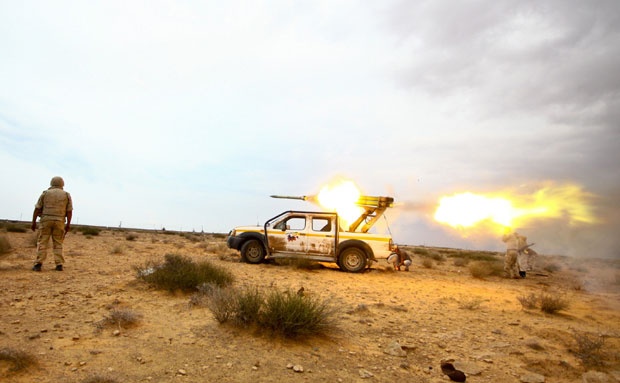 РАТ У ЛИБИЈИ: Трамп и Хафтар разговарали телефоном, борба против терориста