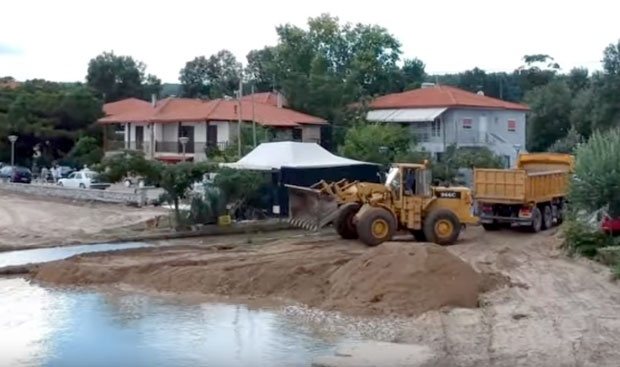 Излила се канализација код хотела у Њивицама