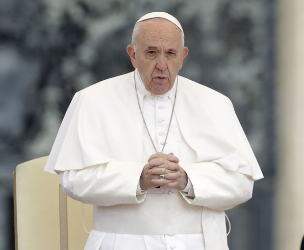 Папа Фрања осудио нападе на беспомоћне људе у САД