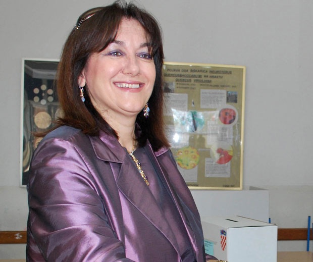 ХРВАТСКИ МЕДИЈИ: Политички успон и богаћење Дубравке Шуице