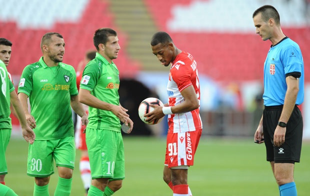 ФСС ПОМИЛОВАО СТОЈИЛКОВИЋА: Поклонио пенал Звезди, па 20 дана касније судио у Врању