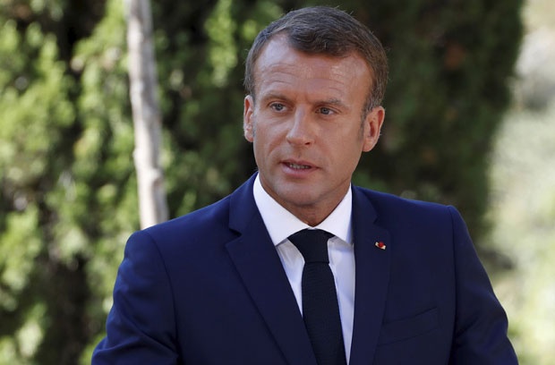 Макрон у драматичном обраћању нацији: Корона мења либерални капитализам 