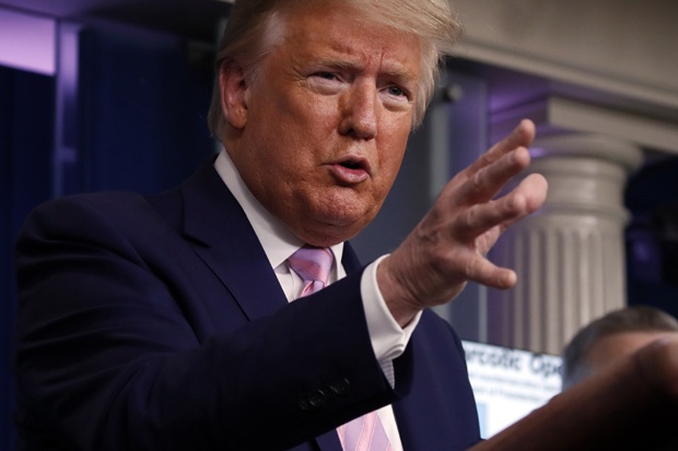 Трамп: Мислим да се приближавамо врхунцу пандемије