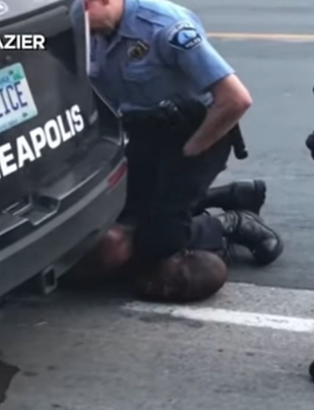 Спортска јавност огорчена после смрти Џорџа Флојда; Балотели: Немам ништа против мајмуна, он је паметнији од расисте 